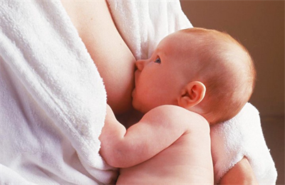 母乳喂養後乳房下垂可以預防嗎?