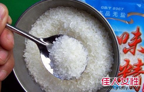 堿性食品中的味精